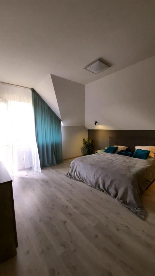 Uzhorod 3 Room Lovely House Экстерьер фото
