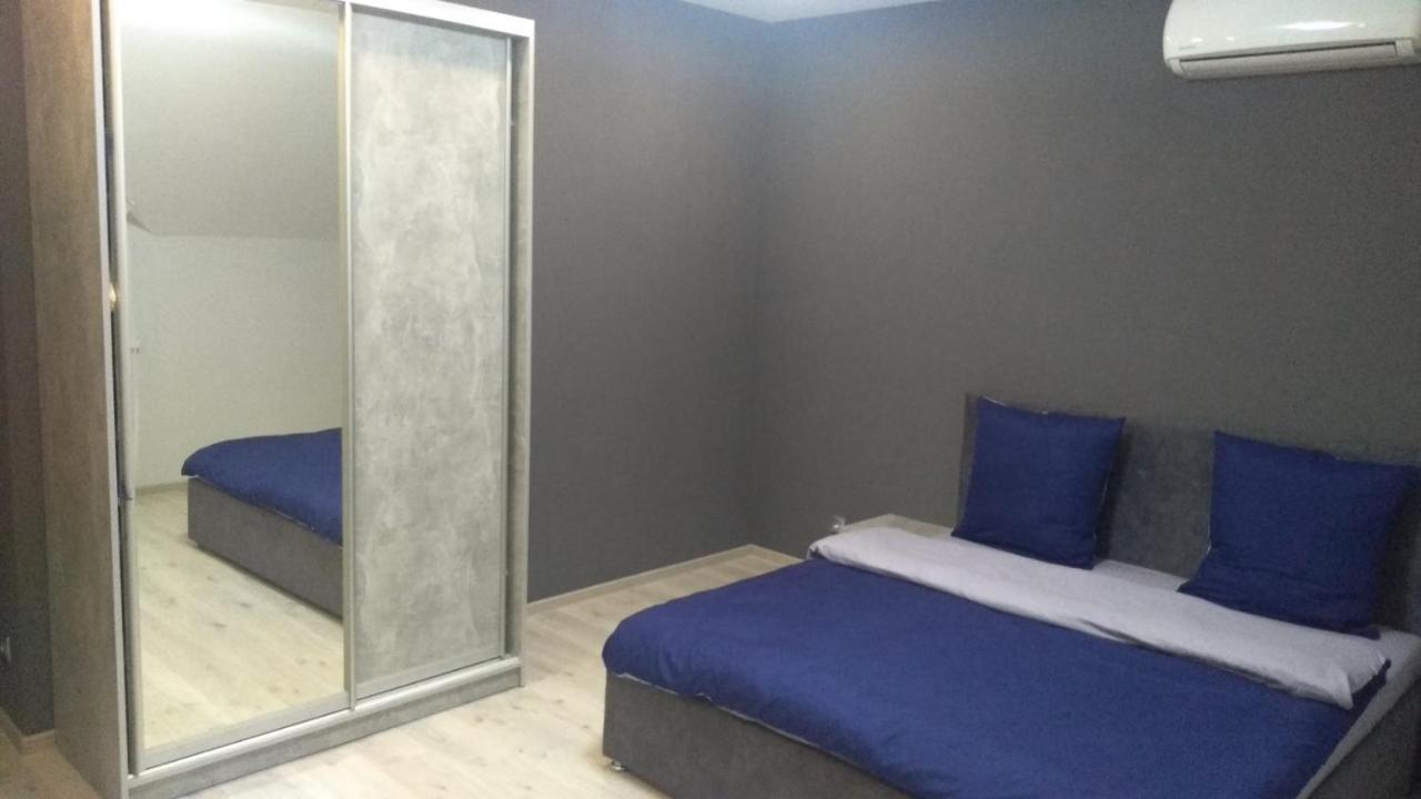Uzhorod 3 Room Lovely House Экстерьер фото