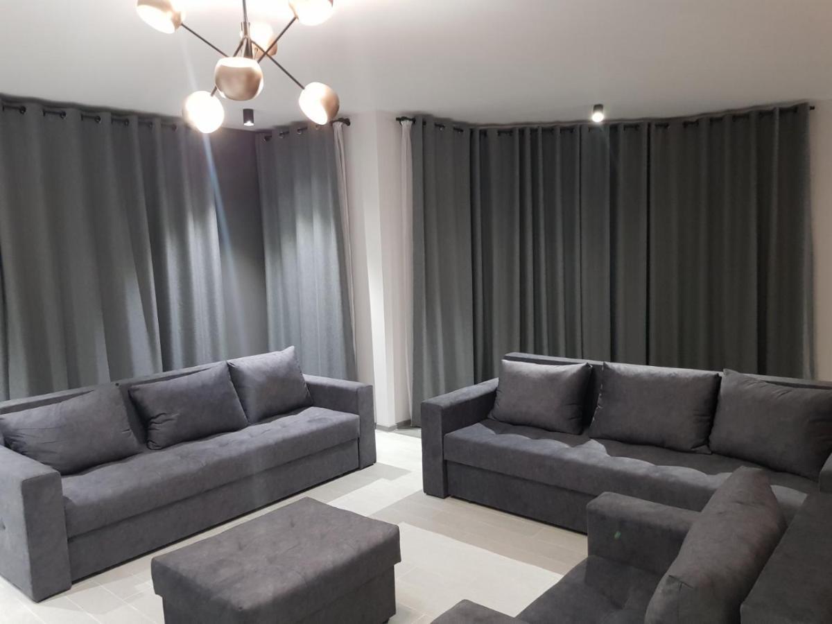 Uzhorod 3 Room Lovely House Экстерьер фото